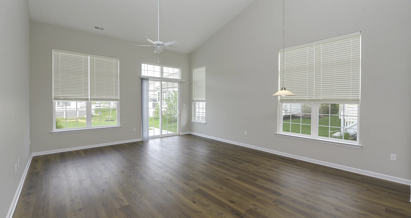 Living Room / Dining Room