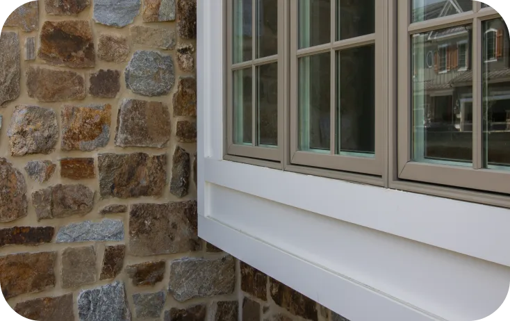 Pella casement<br />
windows